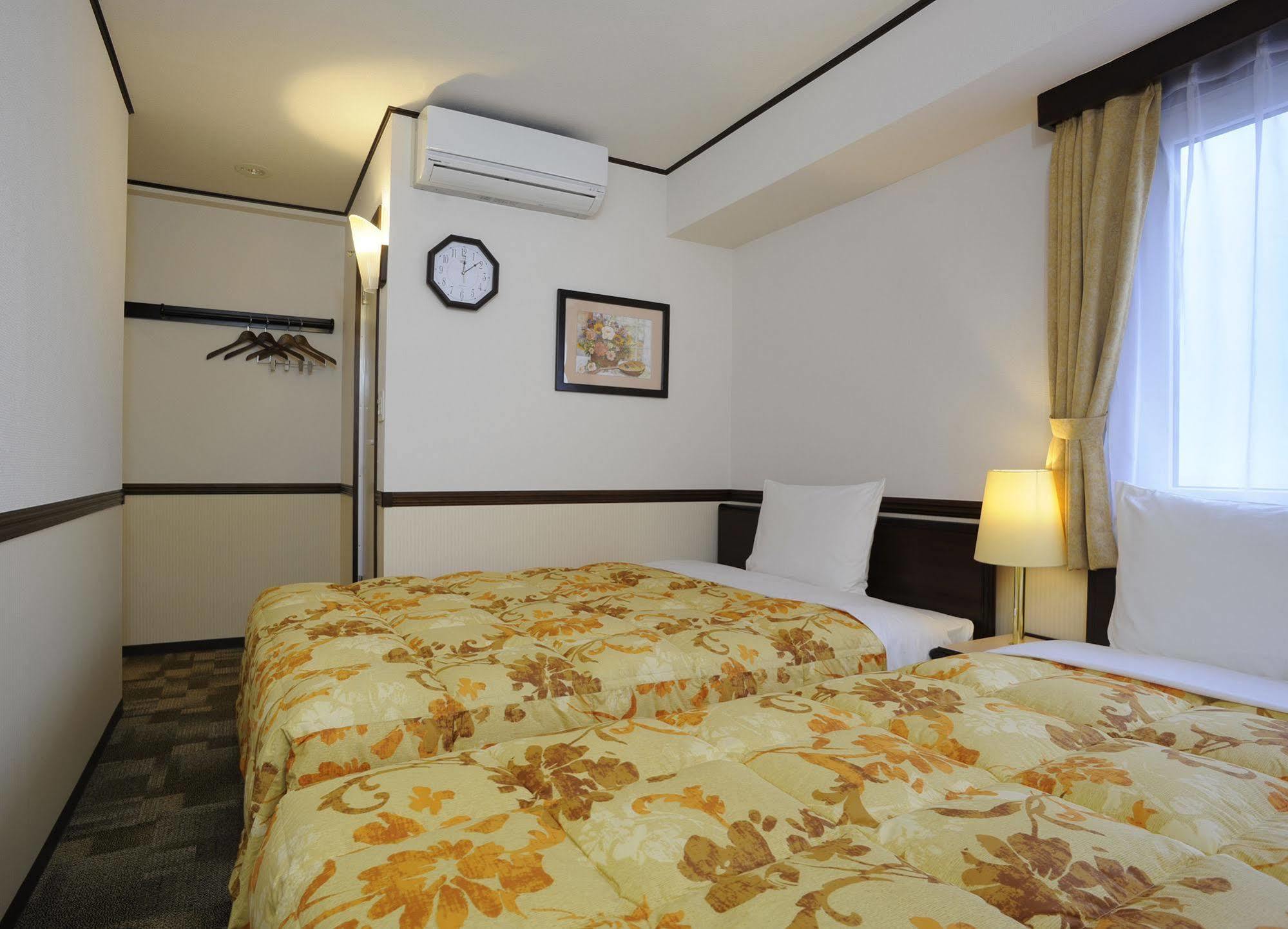 Toyoko Inn Sendai Higashi-Guchi No.1 Bagian luar foto