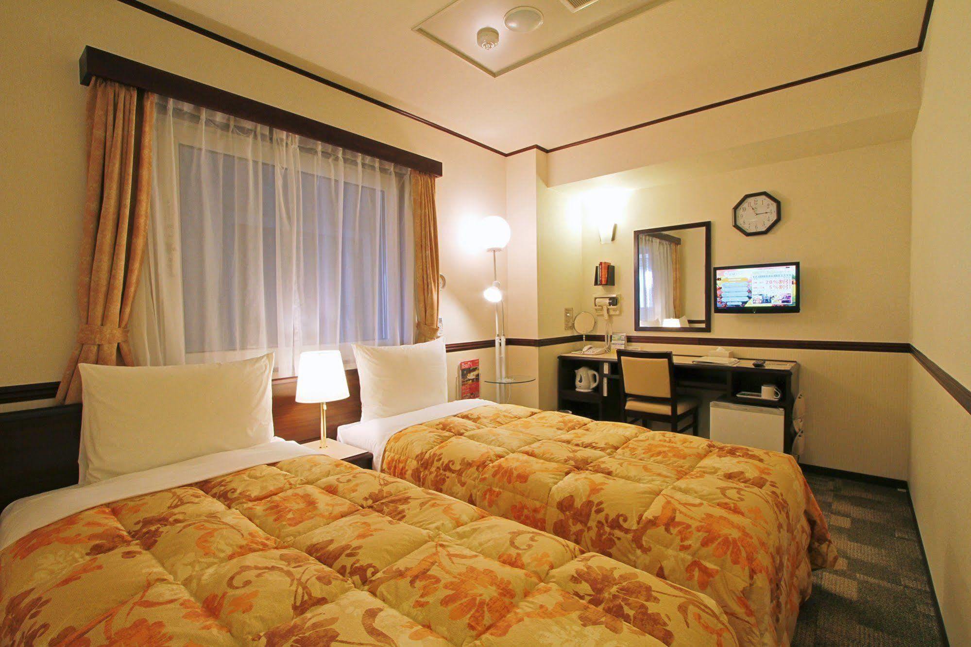 Toyoko Inn Sendai Higashi-Guchi No.1 Bagian luar foto